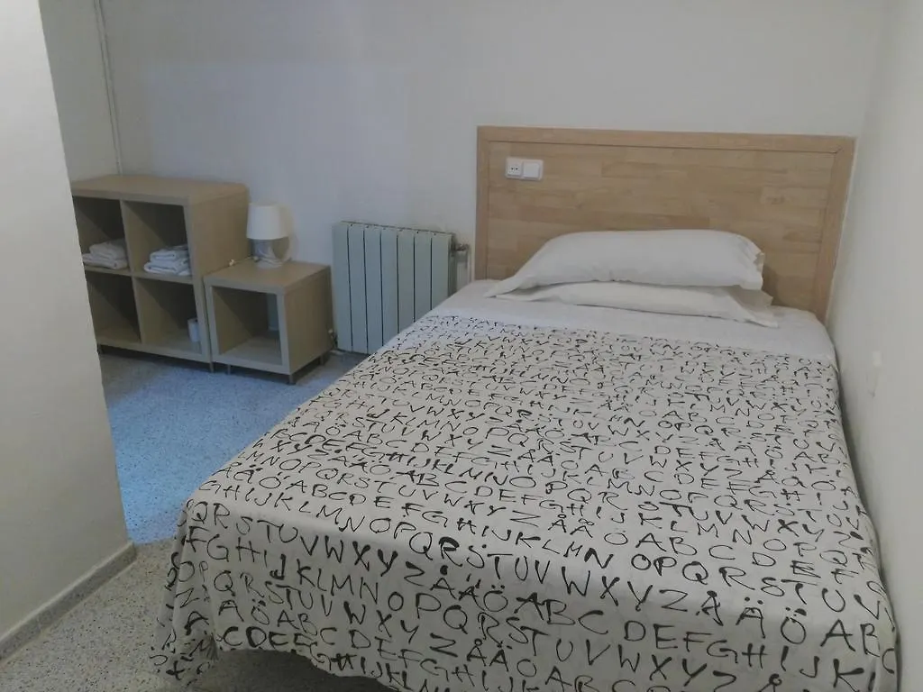 Hostal River Barcelona 2*,